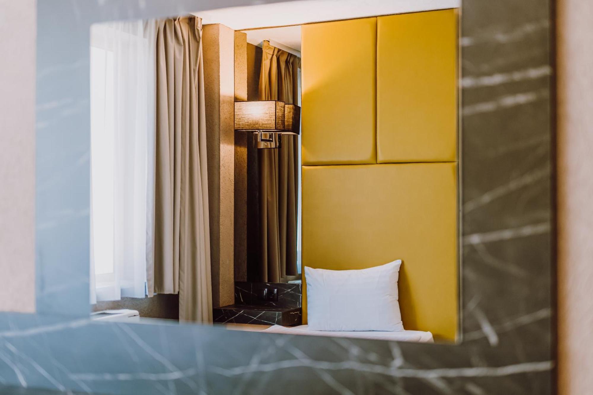 Hotel Ciao Targu Mures Ngoại thất bức ảnh