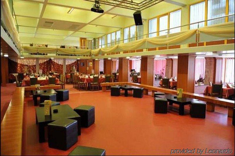 Hotel Ciao Targu Mures Ngoại thất bức ảnh
