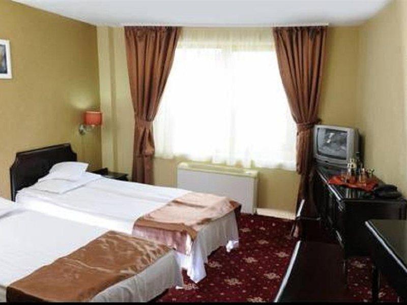 Hotel Ciao Targu Mures Ngoại thất bức ảnh