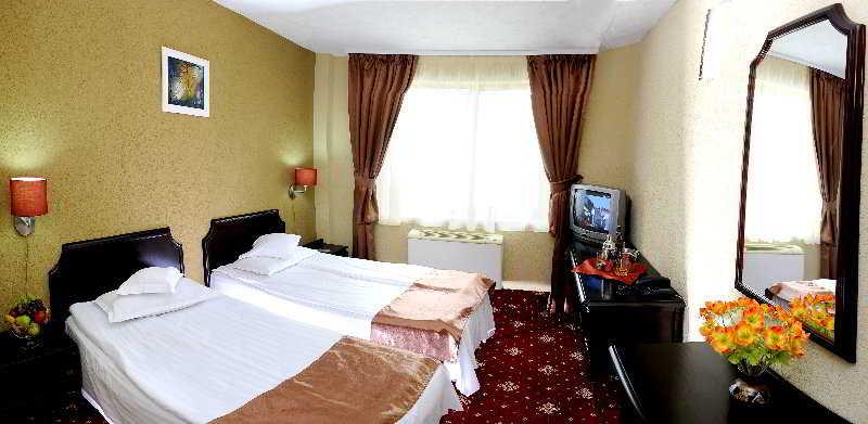 Hotel Ciao Targu Mures Ngoại thất bức ảnh