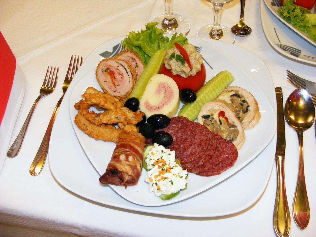Hotel Ciao Targu Mures Nhà hàng bức ảnh